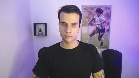 Jay Alvarrez online show from December 6, 7:12 pm