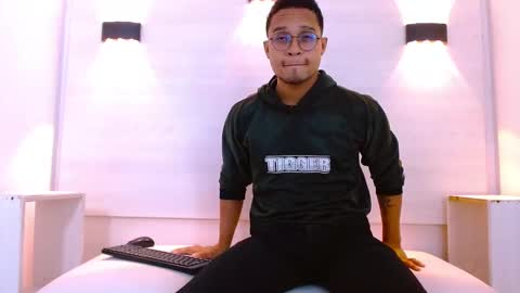 Jayden Morris online show from November 12, 11:16 am