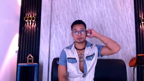 Jayden Morris online show from November 15, 11:34 am