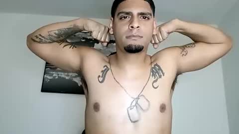 Snapshot of jaysofly89 chatting on December 16, 6:05 pm Jayfly online show from December 16, 6:05 pm