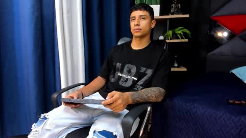 jaze_bradley online show from November 19, 11:32 am