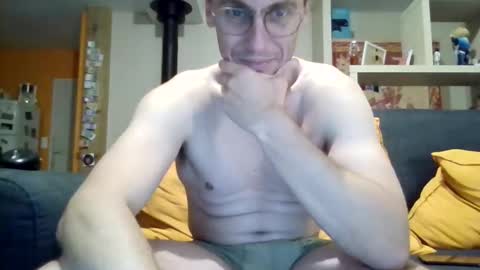 jbcascadess online show from November 28, 8:44 pm