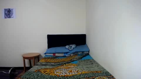 Snapshot of jboy_s chatting on December 10, 2:17 pm jboy_s online show from December 10, 2:17 pm