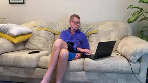 Snapshot of jcar57 chatting on October 27, 6:10 pm Jon online show from October 27, 6:10 pm