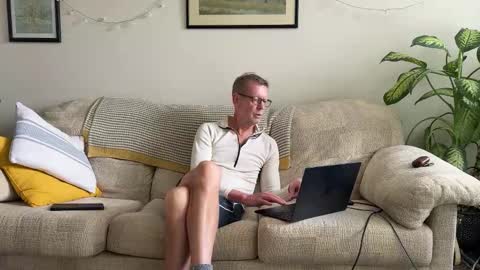 Snapshot of jcar57 chatting on October 21, 11:46 am Jon online show from October 21, 11:46 am