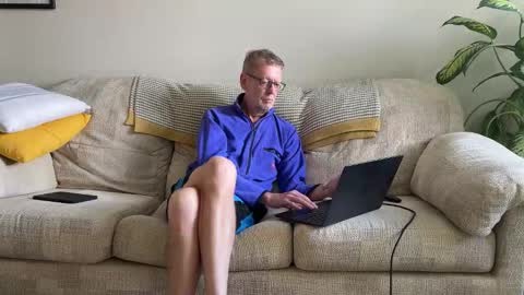 Snapshot of jcar57 chatting on October 11, 10:41 am Jon online show from October 11, 10:41 am