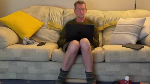 Snapshot of jcar57 chatting on December 18, 4:17 pm Jon online show from December 18, 4:17 pm