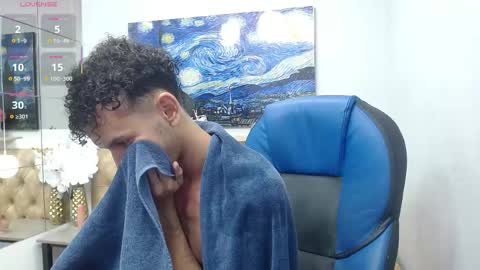 jdwhite18 online show from May 31, 10:22 pm