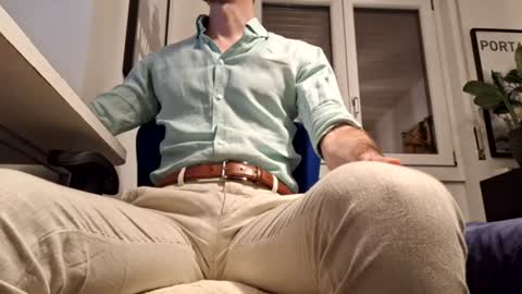 Jean Kowalski online show from July 7, 8:34 pm