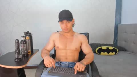 Snapshot of jeicob_gagnon chatting on January 18, 9:45 pm jeicob gagnon online show from January 18, 9:45 pm