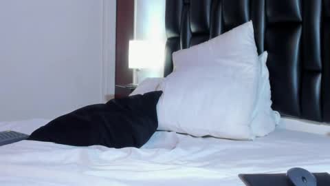 Snapshot of jeremmy_5_ chatting on February 3, 12:25 pm Jeremmy online show from February 3, 12:25 pm