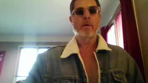 jerflor online show from February 12, 2:56 pm