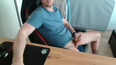 Boy likes daddies online show from April 16, 12:05 pm