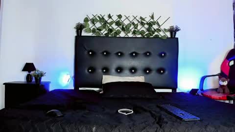 Jeronimo online show from April 18, 2:35 am