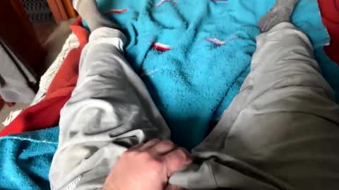 Jeremys room chill and puff one enjoy online show from January 20, 4:45 pm