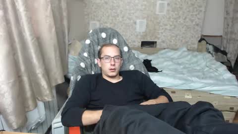 Snapshot of jess_nest chatting on September 29, 2:46 pm Jess online show from September 29, 2:46 pm
