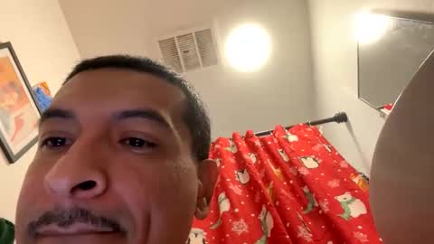 Hungjessy online show from November 17, 6:22 pm