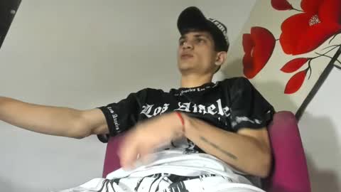 jesshot_bigcock online show from July 20, 1:12 am