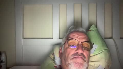 jewlronny online show from December 3, 5:57 am