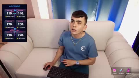 Snapshot of jey_keler chatting on October 1, 12:58 am jey keler online show from October 1, 12:58 am