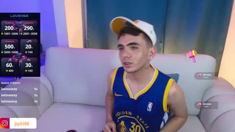 Snapshot of jey_keler chatting on October 13, 4:29 am jey keler online show from October 13, 4:29 am