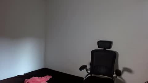 jgansta300 online show from September 14, 10:23 pm