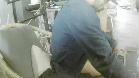 jglarsbel online show from March 9, 4:17 am