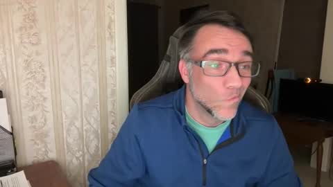 jglisson83 online show from December 18, 5:36 am