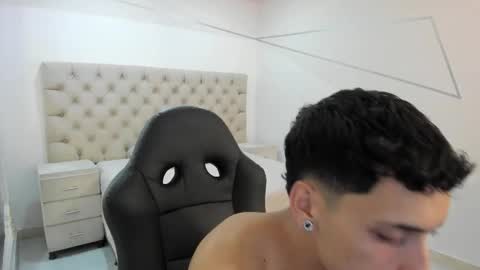 jhoanleandro online show from October 21, 5:21 am