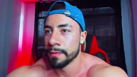 Jhojan Strong  online show from January 8, 8:03 pm