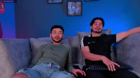 Jhon and jonny online show from April 22, 11:37 am
