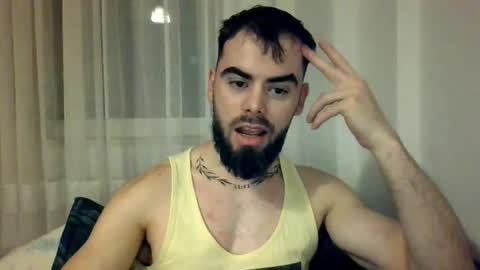 Here are Jhon and Tomy online show from October 25, 9:38 pm