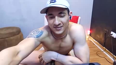 jhonny_thes28 online show from November 27, 2:15 am