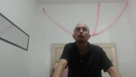 jhontorres018 online show from February 16, 4:20 am