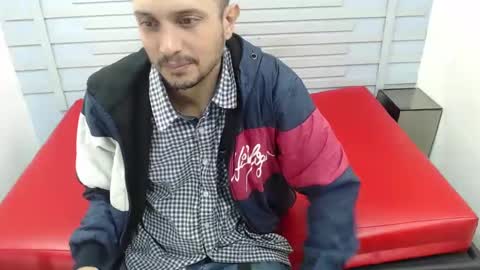 jhontorres018 online show from February 27, 7:15 pm