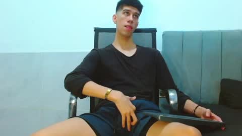 jhony_sex3 online show from April 22, 7:24 am