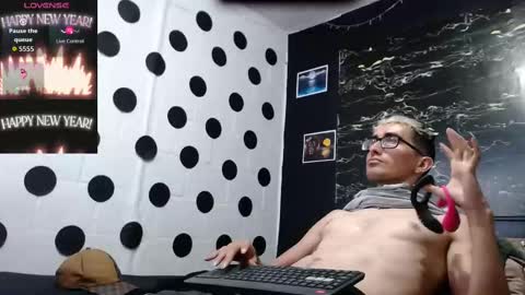 jhosuamoore2 online show from October 3, 2:05 am