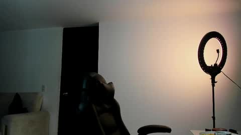 jim_dupont online show from April 7, 4:56 am