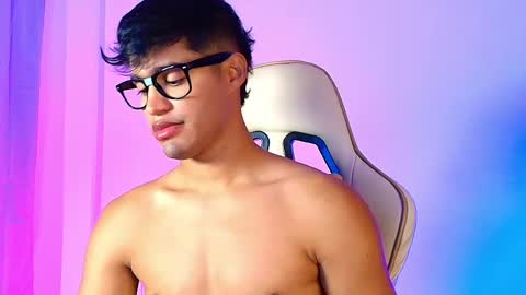 Jimmy Leeh online show from April 4, 4:42 am