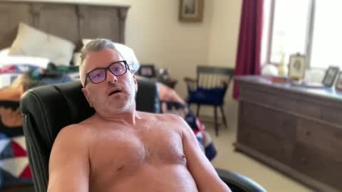 Dad of Three online show from February 15, 8:23 pm