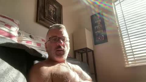 Dad of Three online show from November 22, 5:34 pm