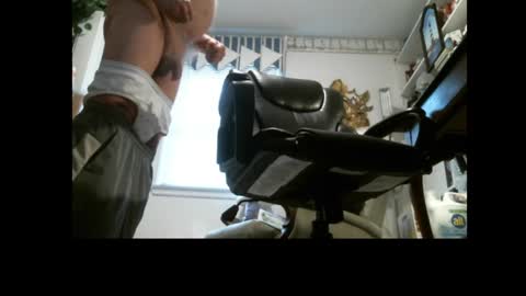 Snapshot of jimsundies chatting on February 2, 2:24 pm jimwellhung online show from February 2, 2:24 pm