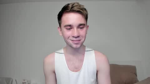 Snapshot of jimyti_bad_boy chatting on March 7, 4:23 am jimyti_bad_boy online show from March 7, 4:23 am
