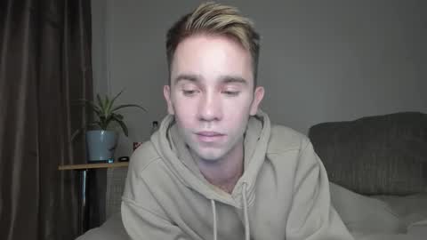 Snapshot of jimyti_bad_boy chatting on September 22, 10:53 pm jimyti_bad_boy online show from September 22, 10:53 pm