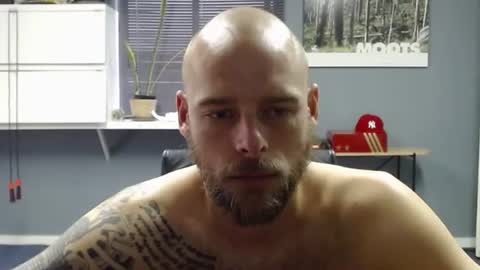 Snapshot of jjameson41 chatting on January 1, 6:37 am JamesJan van Rebel online show from January 1, 6:37 am