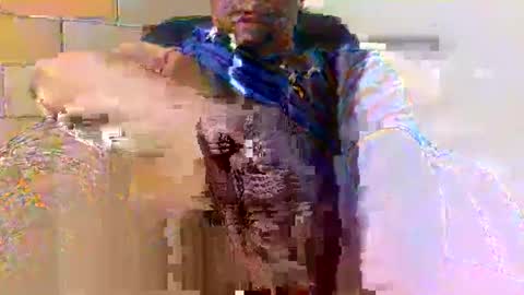 Snapshot of jln102004 chatting on February 18, 3:54 pm Holmesfifth online show from February 18, 3:54 pm
