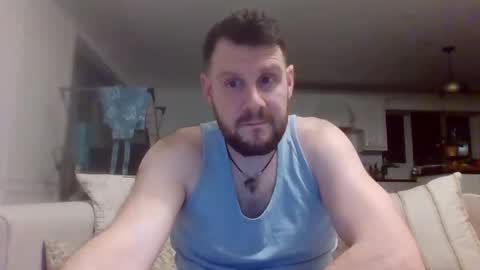 Snapshot of jmakk99 chatting on February 5, 10:33 pm jmakk99 online show from February 5, 10:33 pm