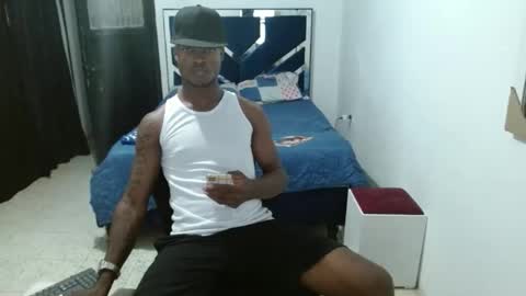 Snapshot of joao_leao chatting on September 9, 7:35 pm joao_leao online show from September 9, 7:35 pm