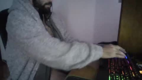 Snapshot of joaodias_18 chatting on January 14, 10:44 pm joaodias_18 online show from January 14, 10:44 pm