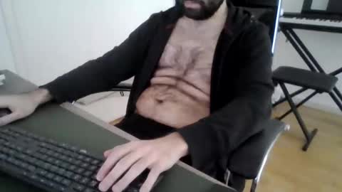 joaodias_18 online show from February 5, 12:45 pm